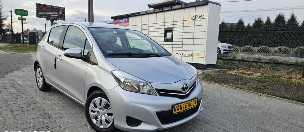 śląskie Toyota Yaris cena 34900 przebieg: 54840, rok produkcji 2012 z Poręba